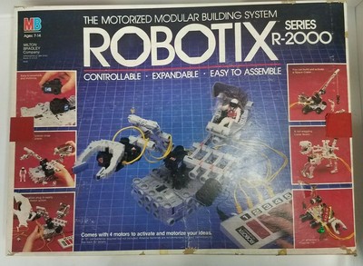 The Motorized Modular Building System Robotix Series R-2000 Not Full Set