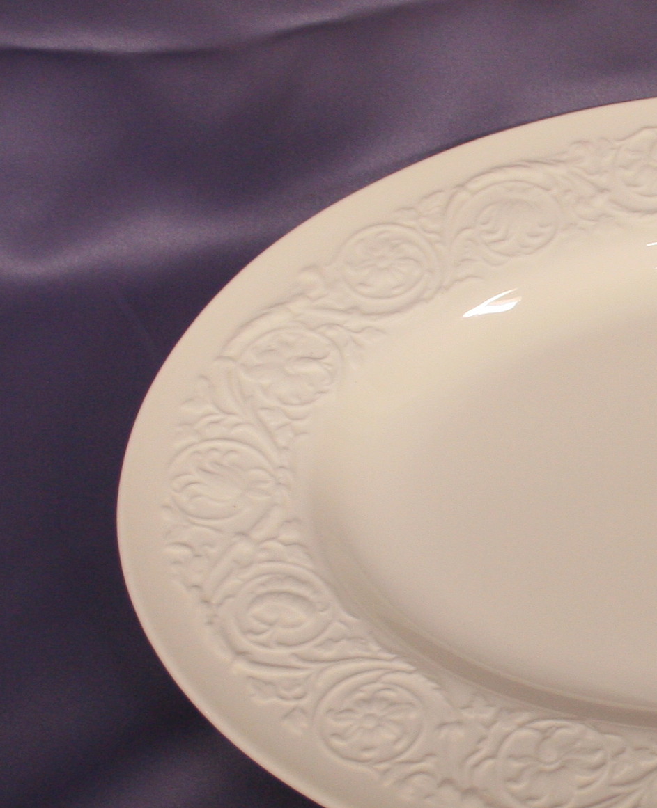 WEDGWOOD CREAMWARE OF ETRURIA PATRICIAN SERVING PLATTER 16