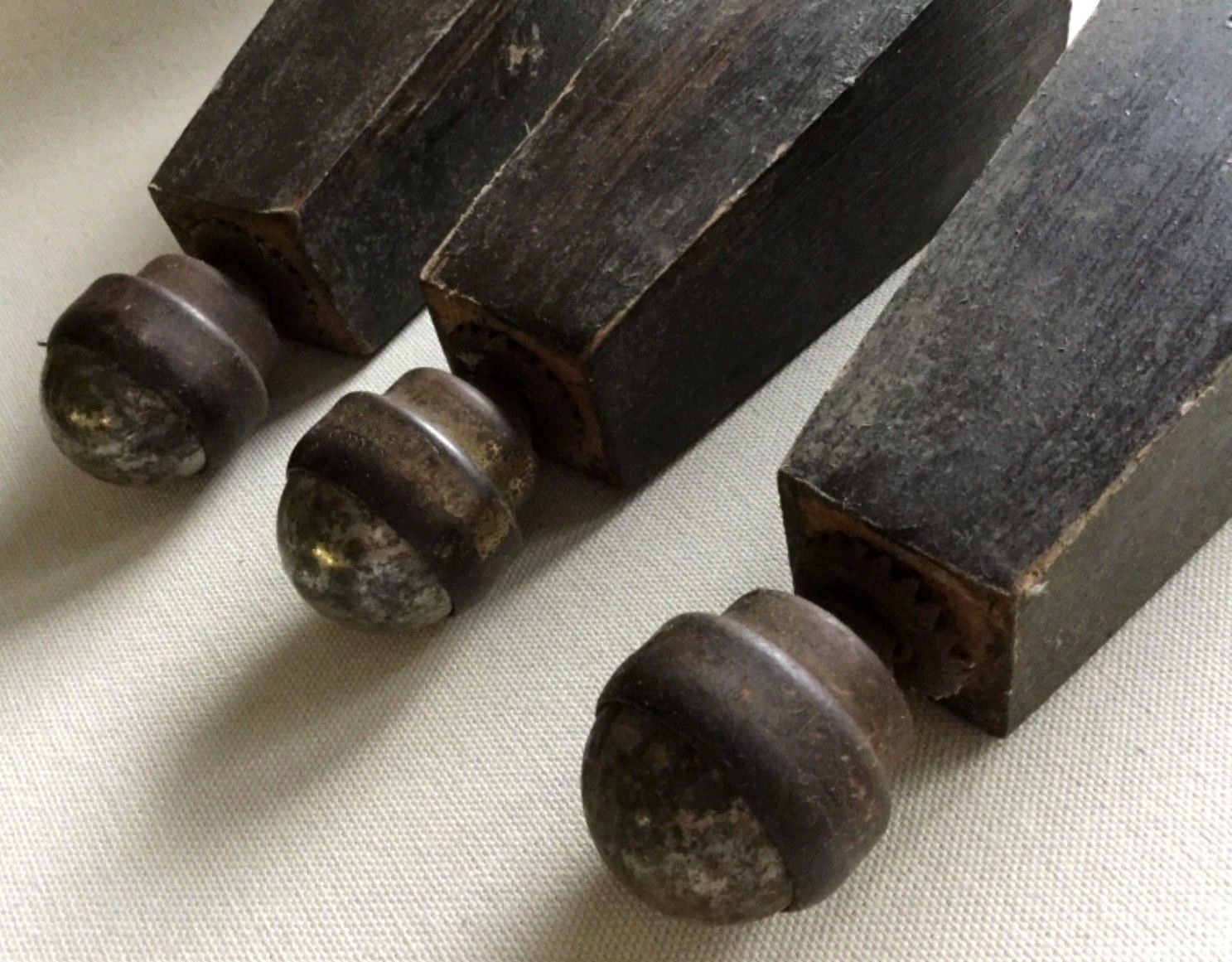Lot 3 Salvaged Vintage Mid Century Modern Furniture Legs w/ Ball Casters - 7
