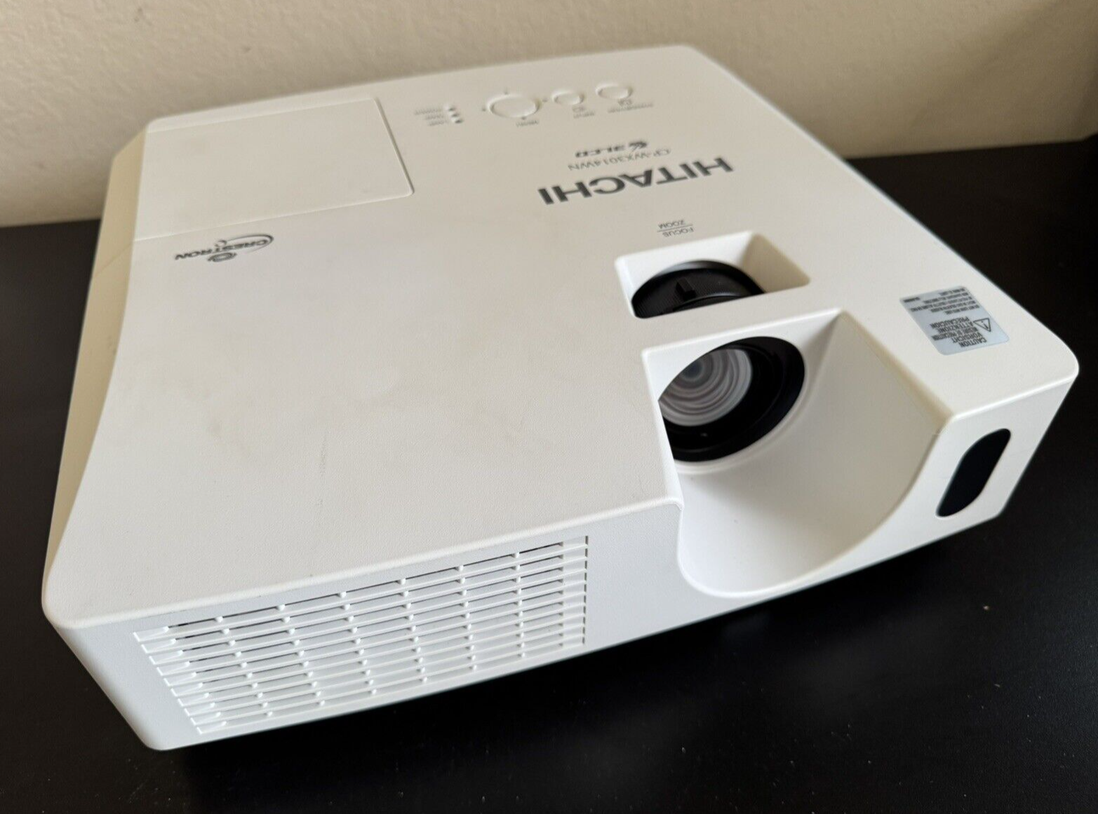 HItachi CP-WX3014WN 3LCD Home Theater Projector 3000 Lumens