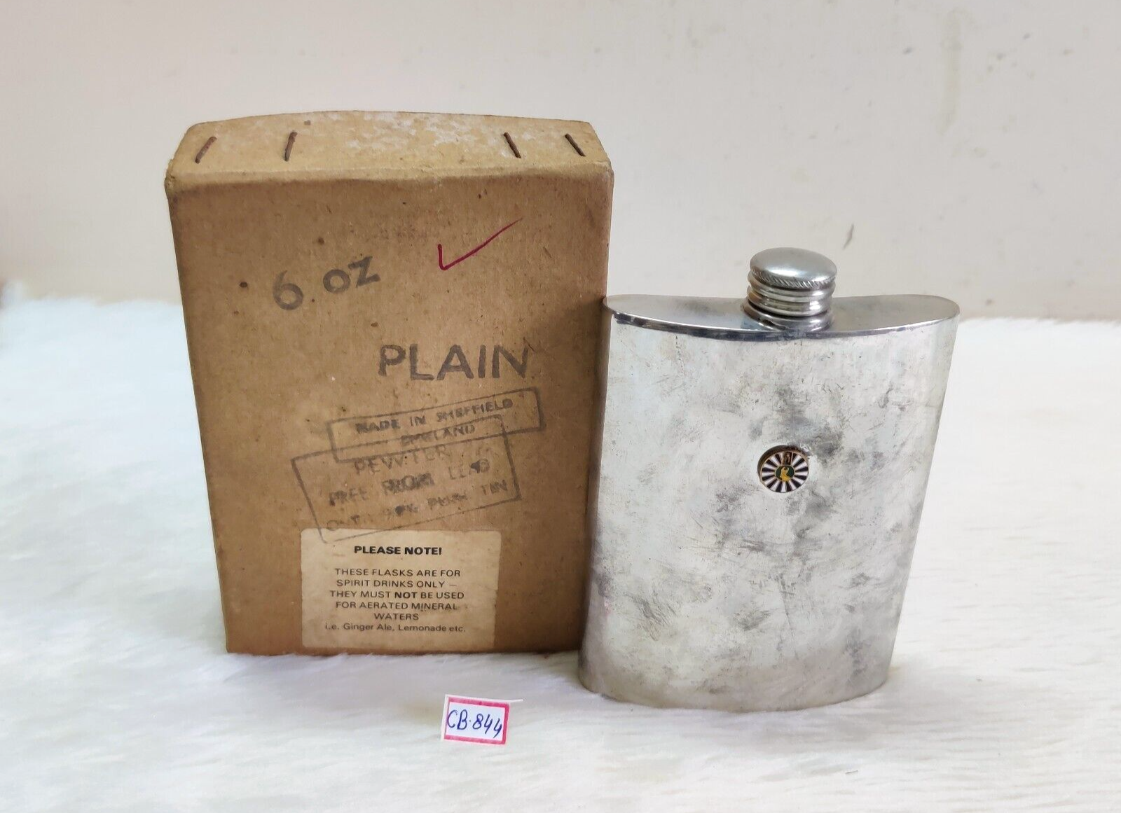 ★Eva　新品未使用スキットル　PEWTER HIP FLASK English Pewter 3 Oz Pocket Rounded Kidney Hip Flask