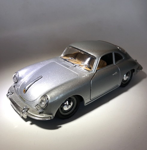 burago PORSCHE 356B Coupe 1961 Case 1/24 Scale Silver Italy