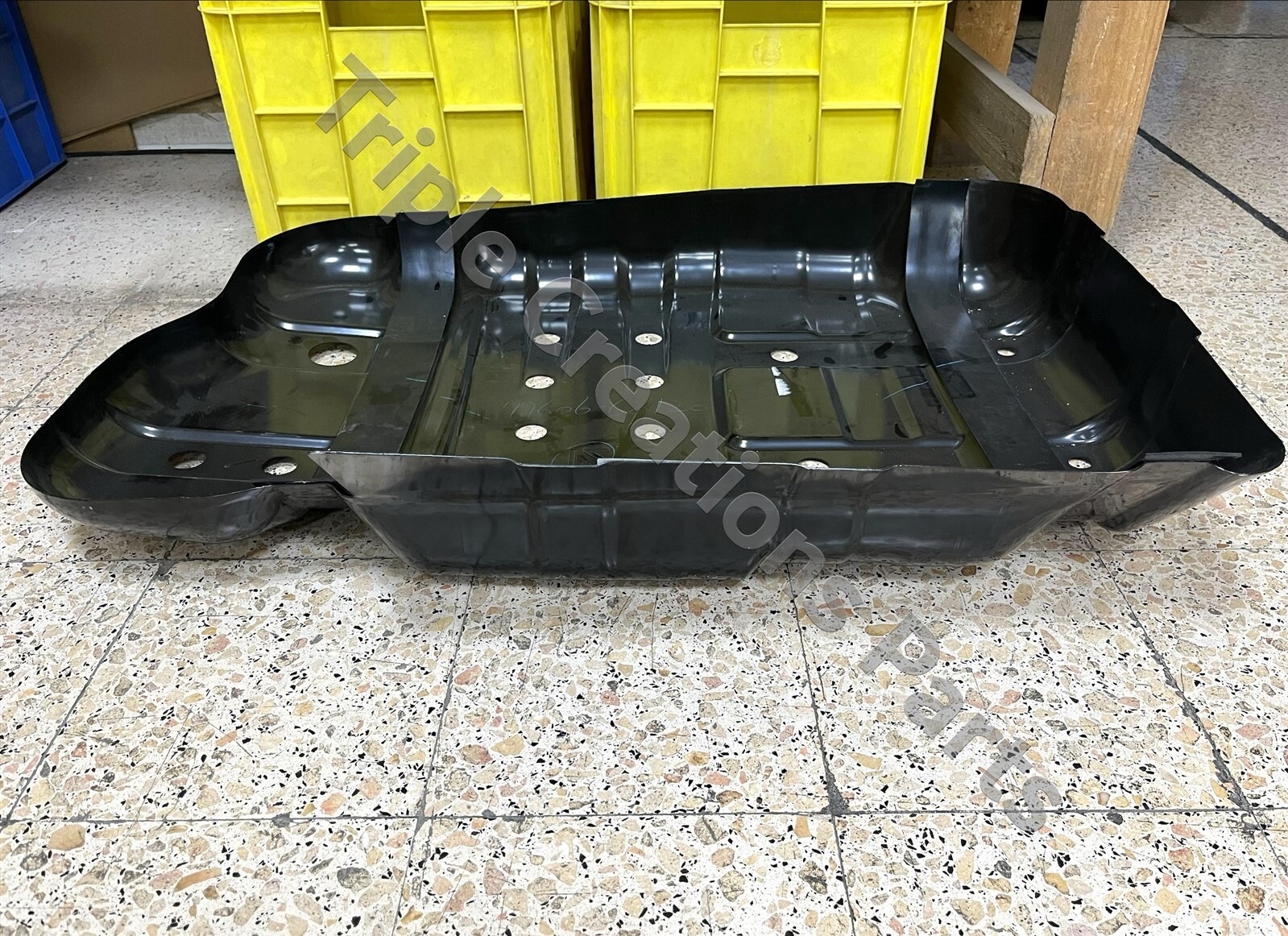 No.120 EXPECT 3.5寸 6本 TOYOTA GENUINE 7760660120 PROTECTOR SUB-ASSY, FUEL TANK, NO
