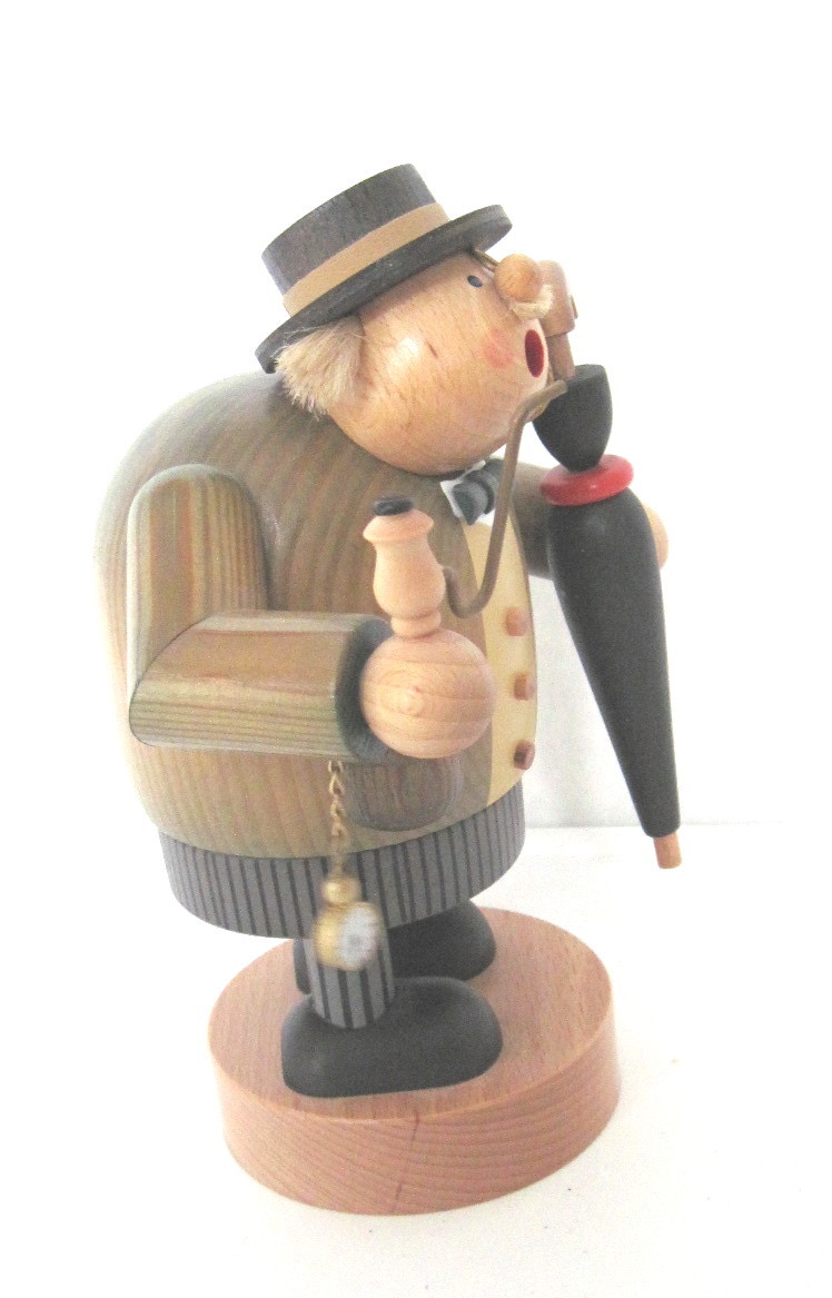 UMBRELLA & PIPE  SMOKING GERMAN SMOKER