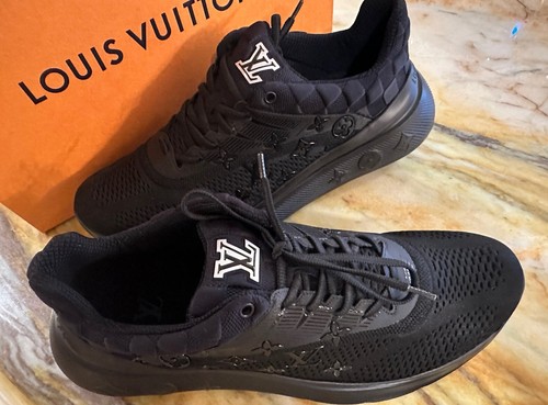 Louis Vuitton ブラック スエード パンプス38サイズ $850 Louis Vuitton Sneaker Zipper Black Leather Shoes Mens