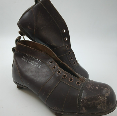 Old style hot sale football boots