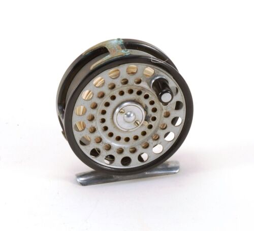 VINTAGE H-1 UTICA,N.Y. FLY FISHING REEL GREEN Need Repair