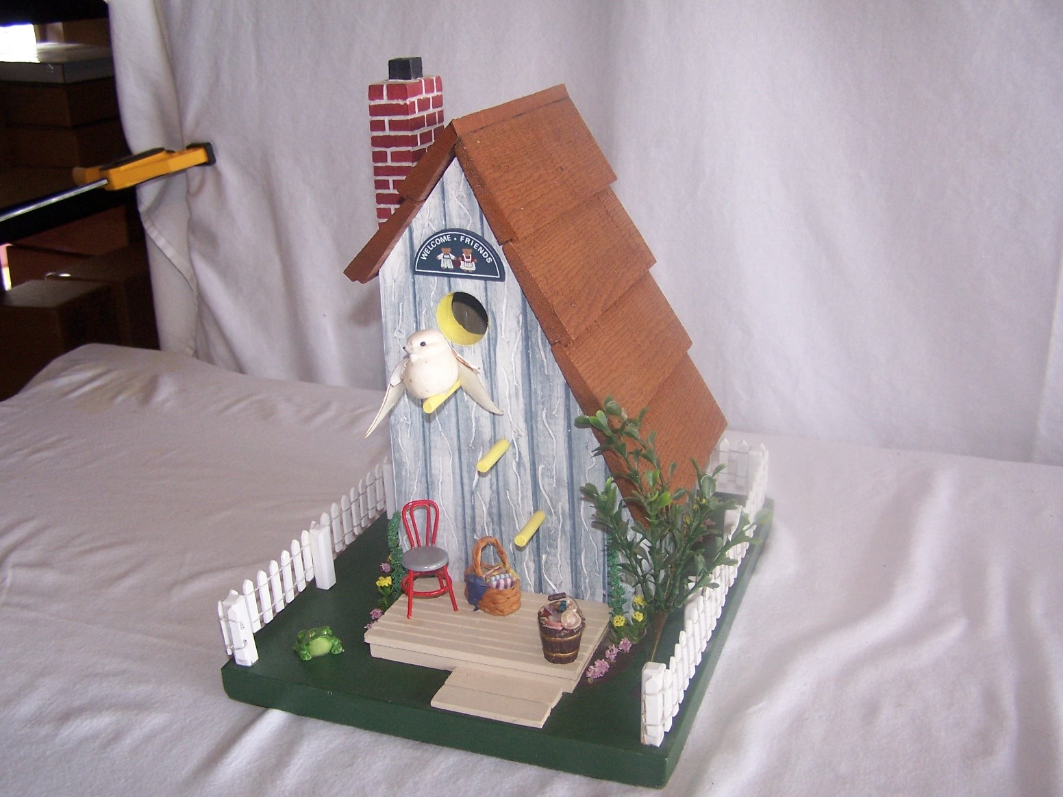 Handmade Bird House, Wooden, Rustic Setting, 2000, Nice Detail, Decorative