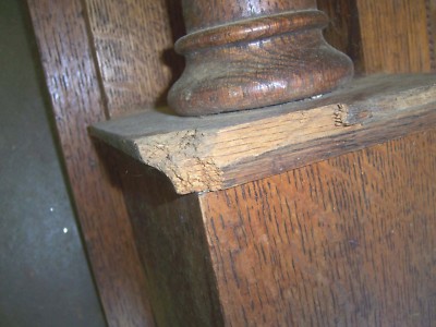 OAK MANTLE