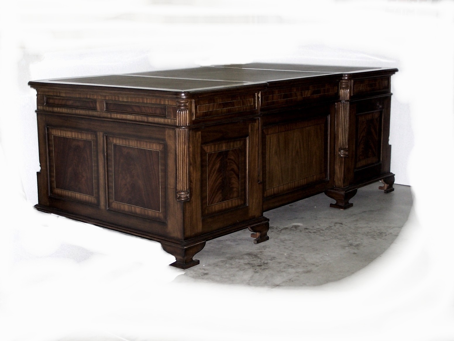 LARGE FLAME MAHOGANY EXECUTIVE DESK