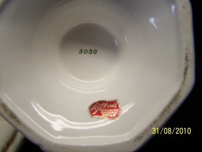 Lefton, “Lefton’s Exclusives” Japan, Covered Candy Dish, Grapevines – Beautiful!