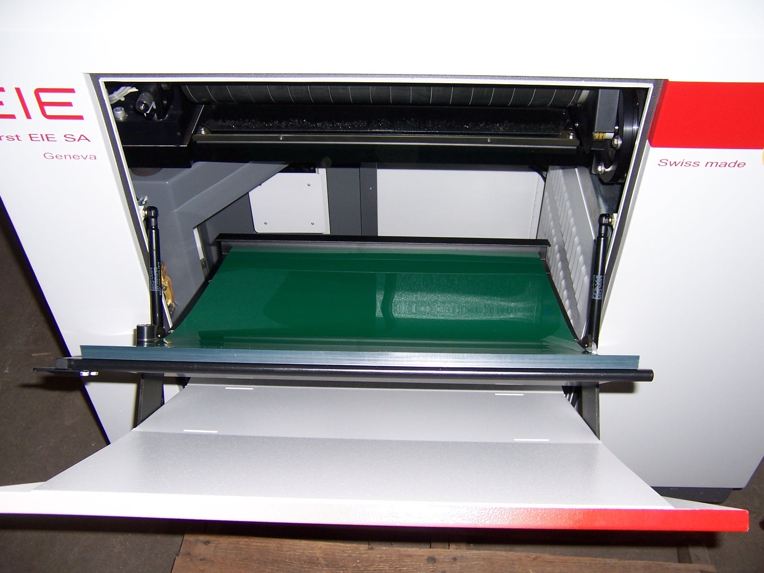 10547 EIE RP212+ST PHOTO PLOTTER W/ BOSCH VACUUM PUMP