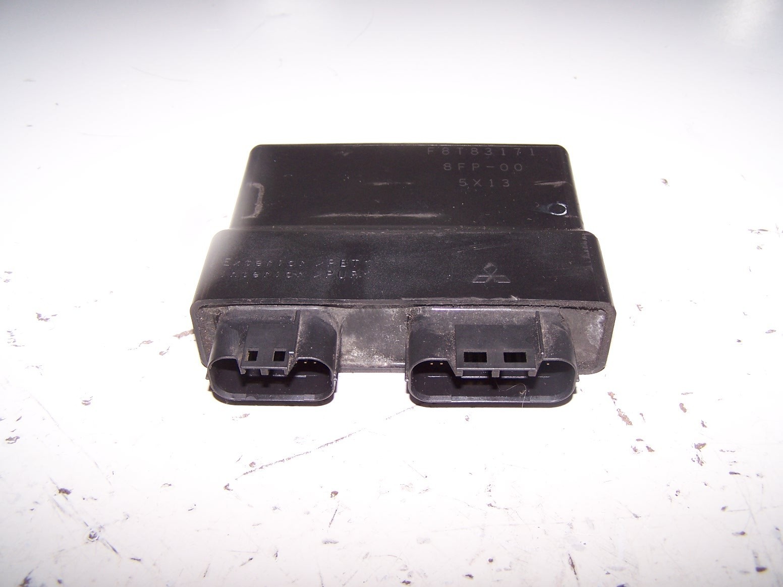 06 Yamaha APEX Used CDI ECU Engine Control Unit 8FP-8591A-00