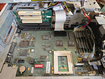 Socket 8 LPX Pentium PRO HP D4201-60001 Motherboard from Vectra VA 6/180DT