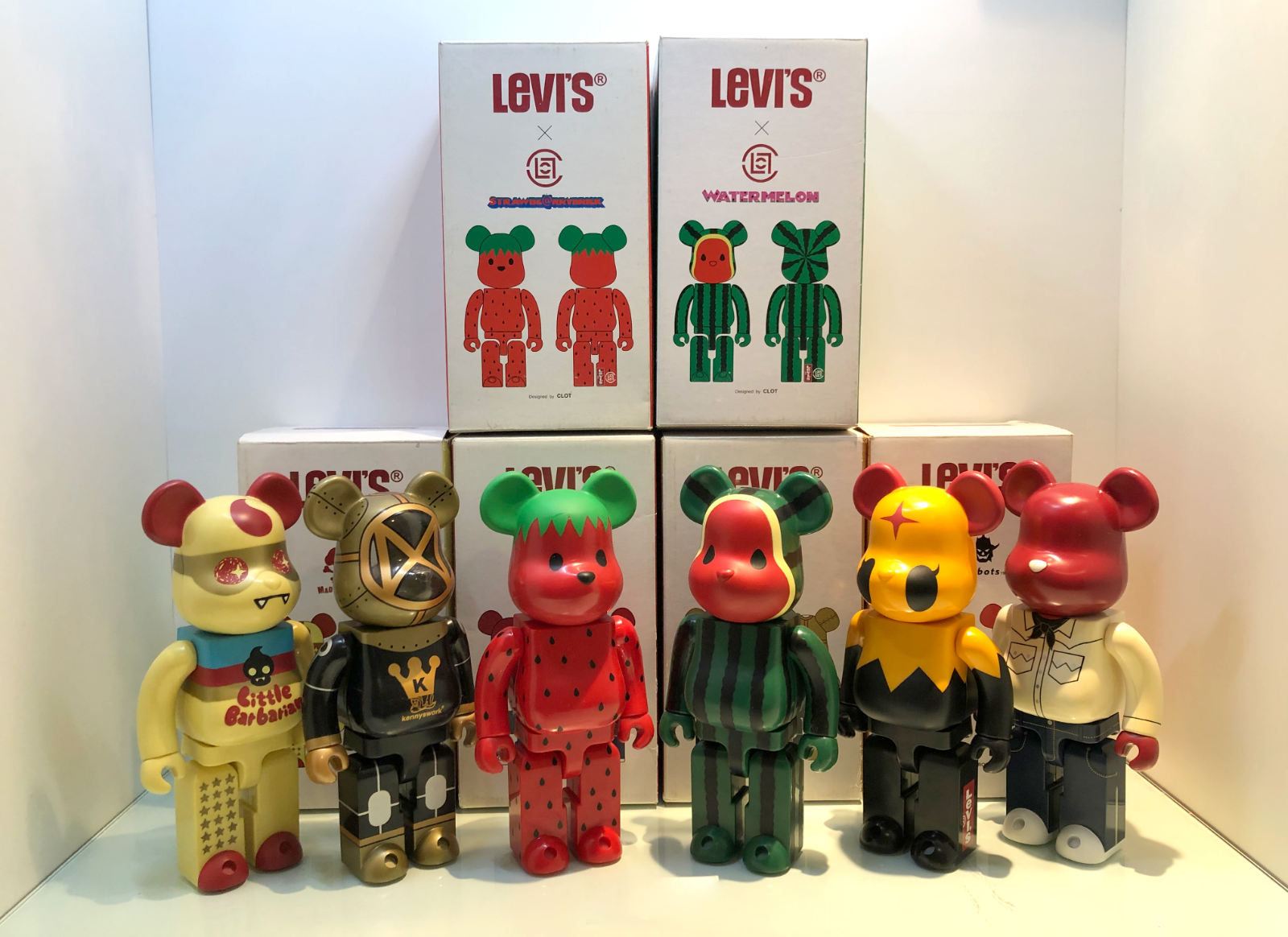 Bearbrick Medicom 400% LEVI'S BE@RBRICK SET OF 6 - YEAR 2007 Bearbrick Medicom 400% LEVI'S BE@RBRICK SET OF 6 - YEAR 2007