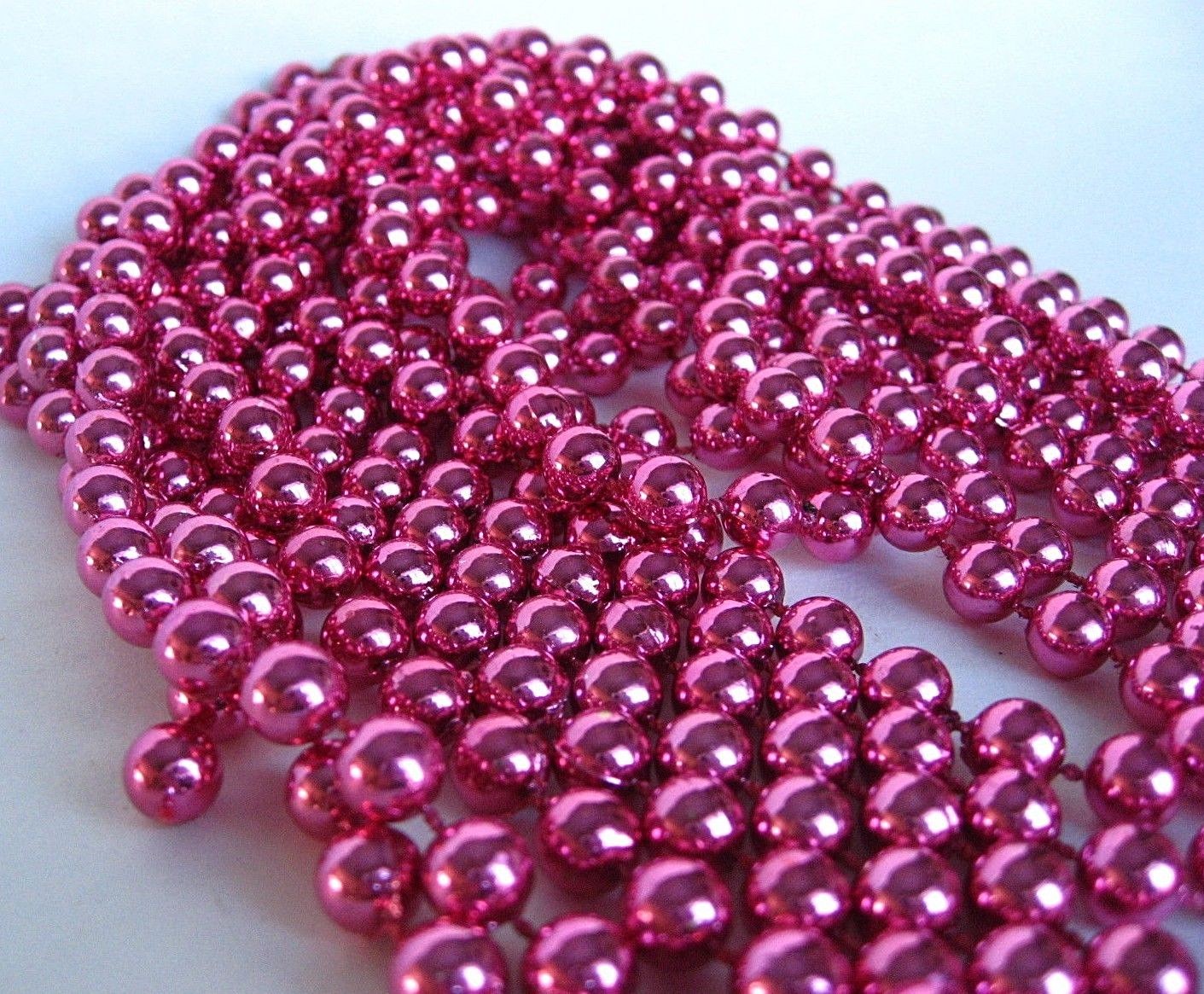 VINTAGE PINK METALLIC PLASTIC BEAD GARLAND CHRISTMAS TREE DECORATION 18 FEET