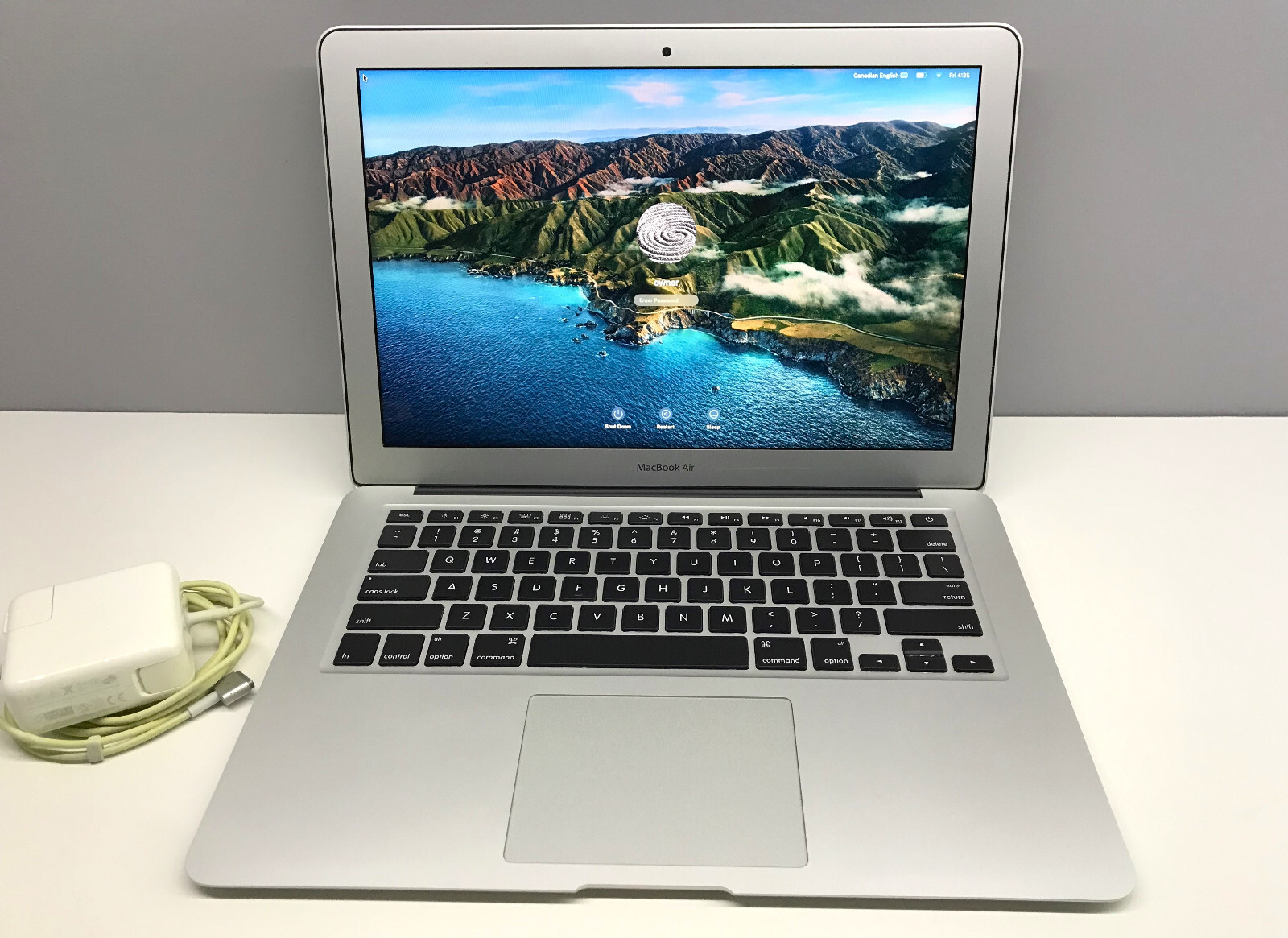 訳あり Macbook Air Early 2015 A1466 EMC2925 Apple MacBook Air 13 Core i5 1.6GHz 4GB RAM 128GB SSD A1466