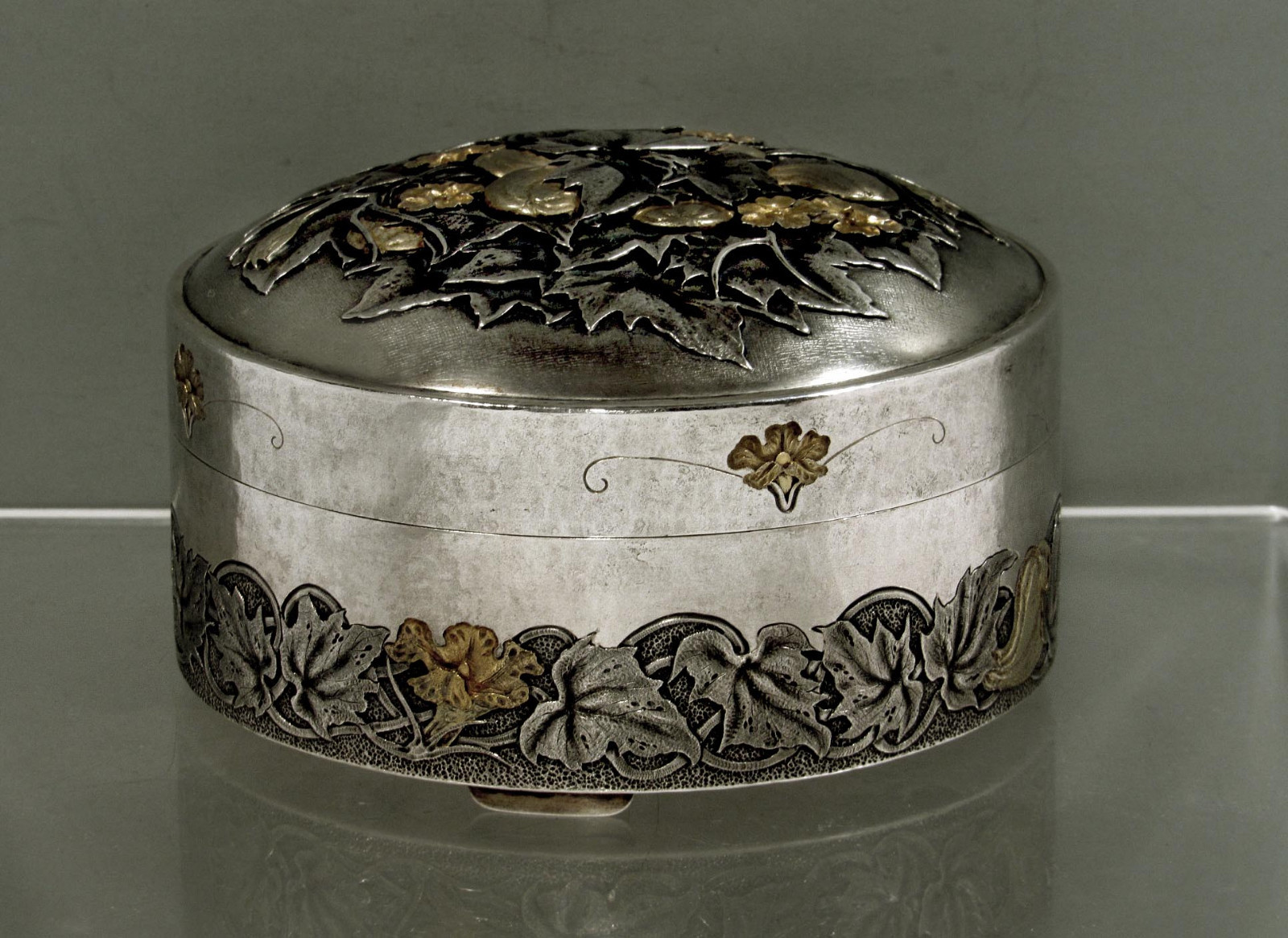 Japanese Sterling & Gold Box     Toyokawa Koji      -  35 Ounces  -