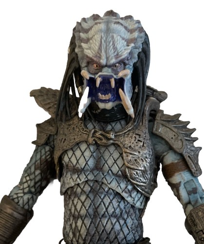 プレデター 30th プロトタイプ NECA フィギュア Amazon.co.jp: プレデター 7インチ アクションフィギュア