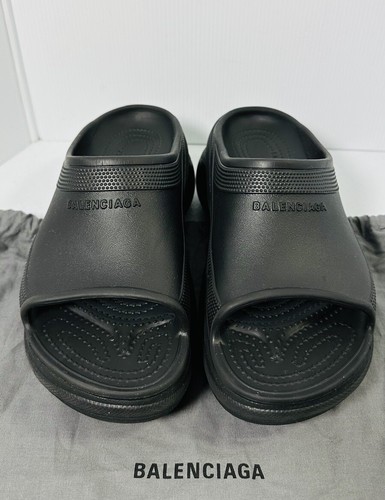 サンダル・ミュール Balenciaga Slide \"Pool Crocs\" Balenciaga Pool Crocs Slide Sandals | Saks Fifth Avenue