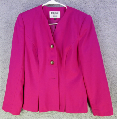 Petite top pink suit