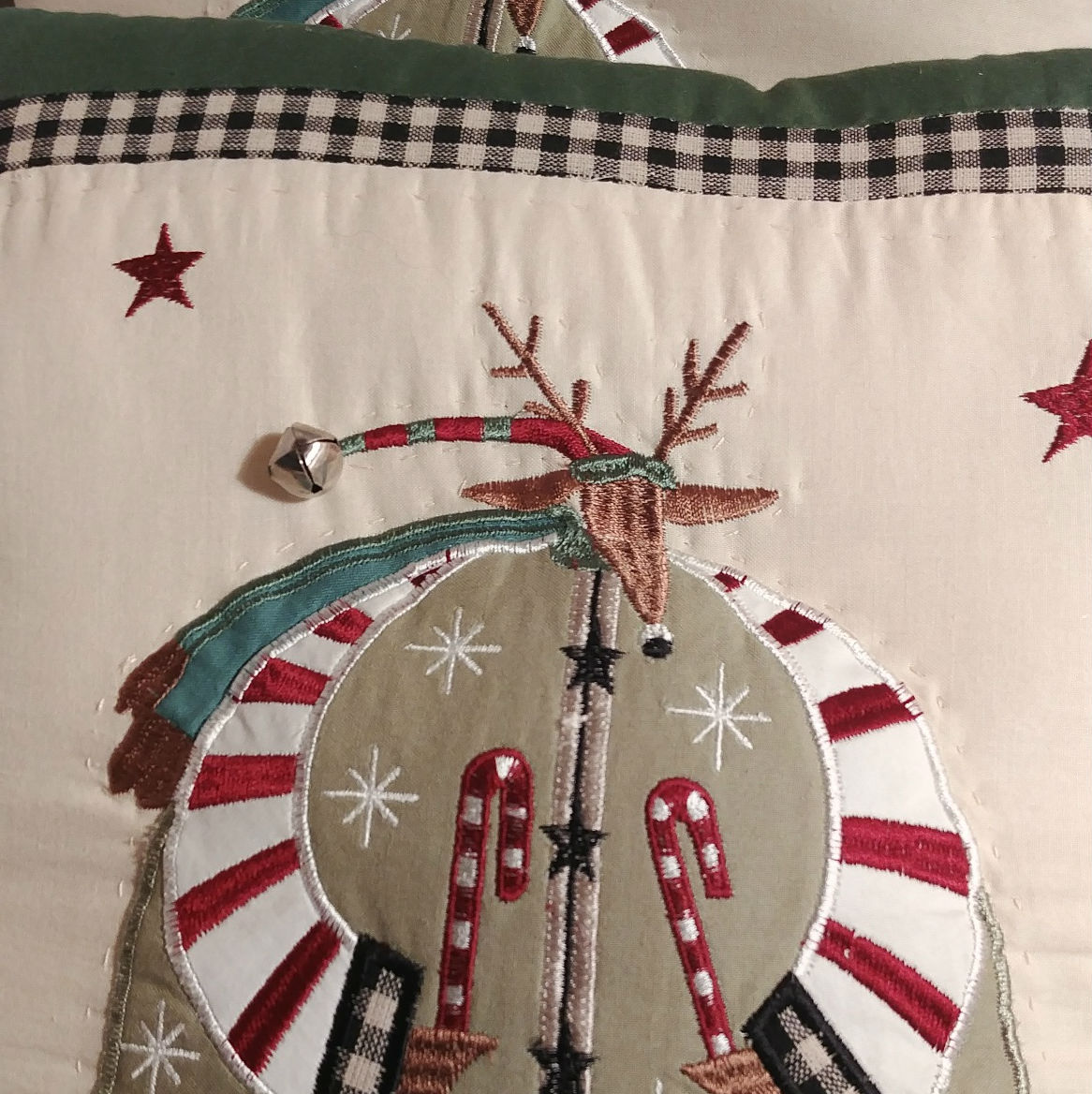 (1) One Folk Patchwork Reindeer Christmas Throw Pillow 13