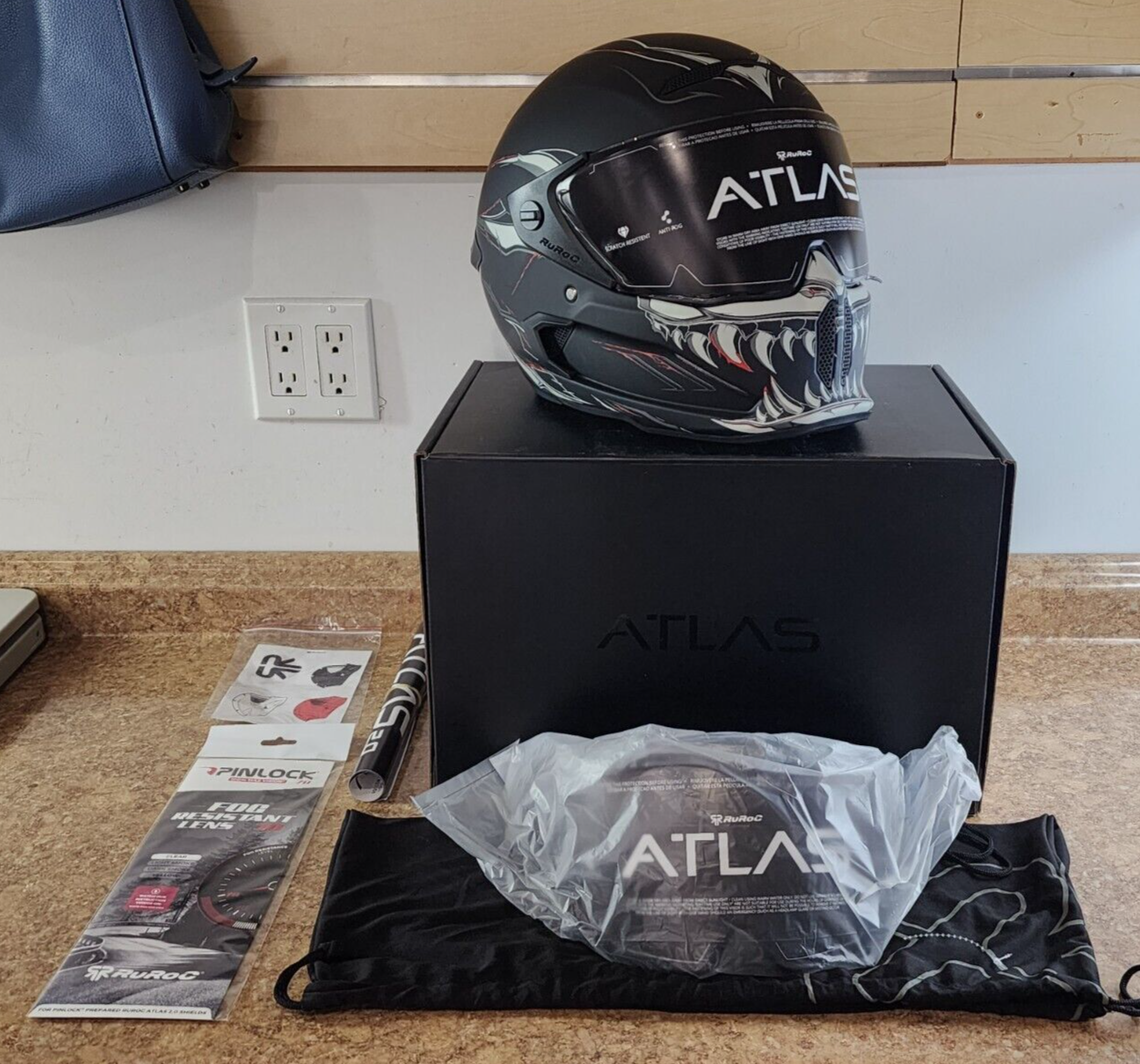 Ruroc atlas hotsell 2.0 for sale