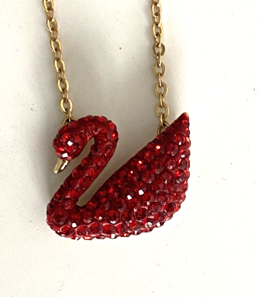 【SWAROVSKI】Iconic Swan Red, gold tone plating ネックレス 71Msm6ZLKuL._UY1000_.jpg