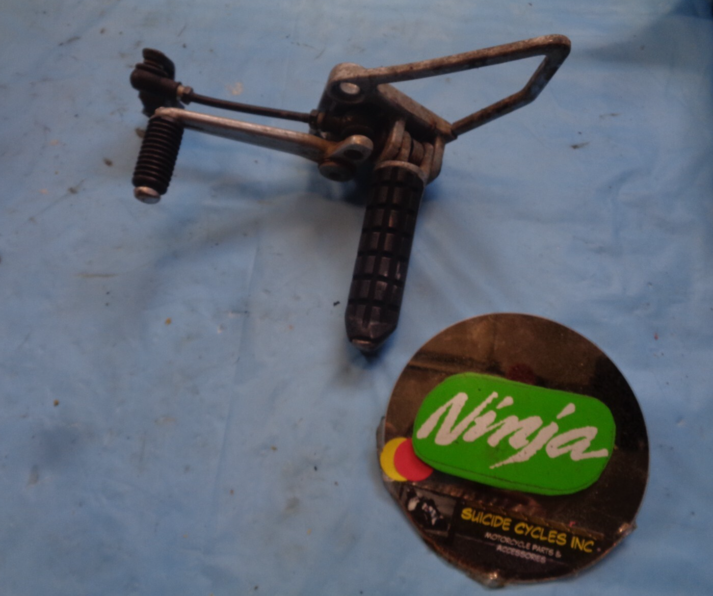 1993 Kawasaki ZX 600 R C Ninja left shifter rear set peg