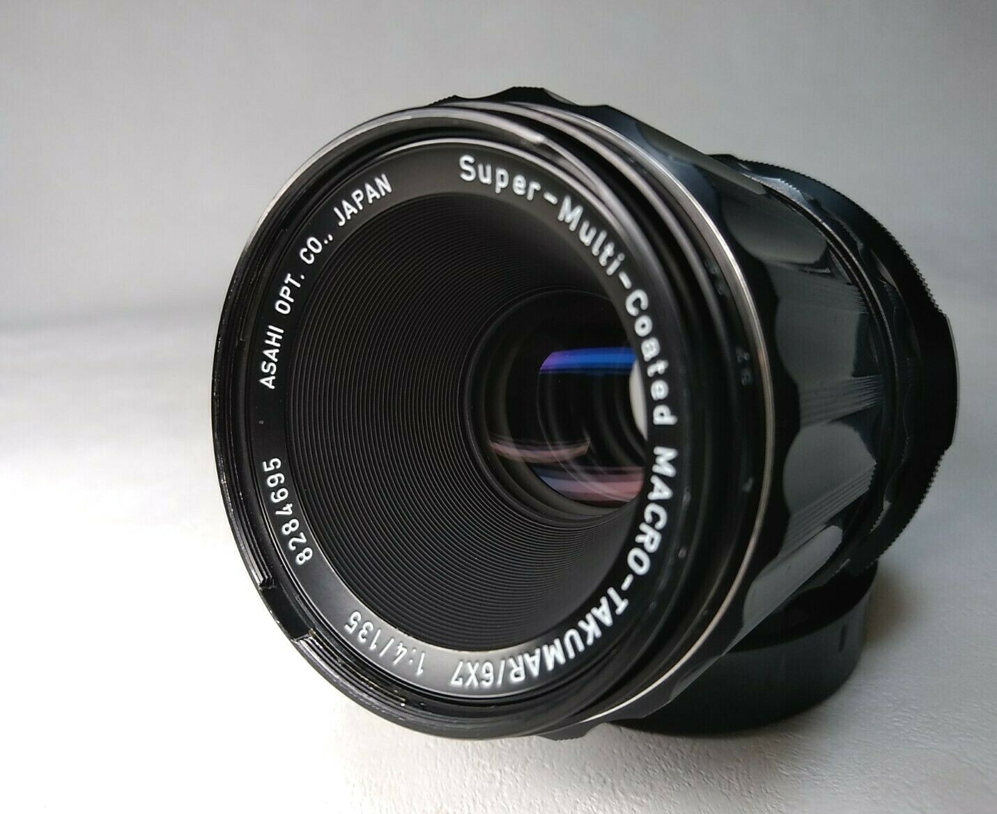 フィルムカメラ PENTAX 6x7 MACRO TAKUMAR 4/135 フィルムカメラ PENTAX 6x7 MACRO TAKUMAR 4/135 NEAR MINT