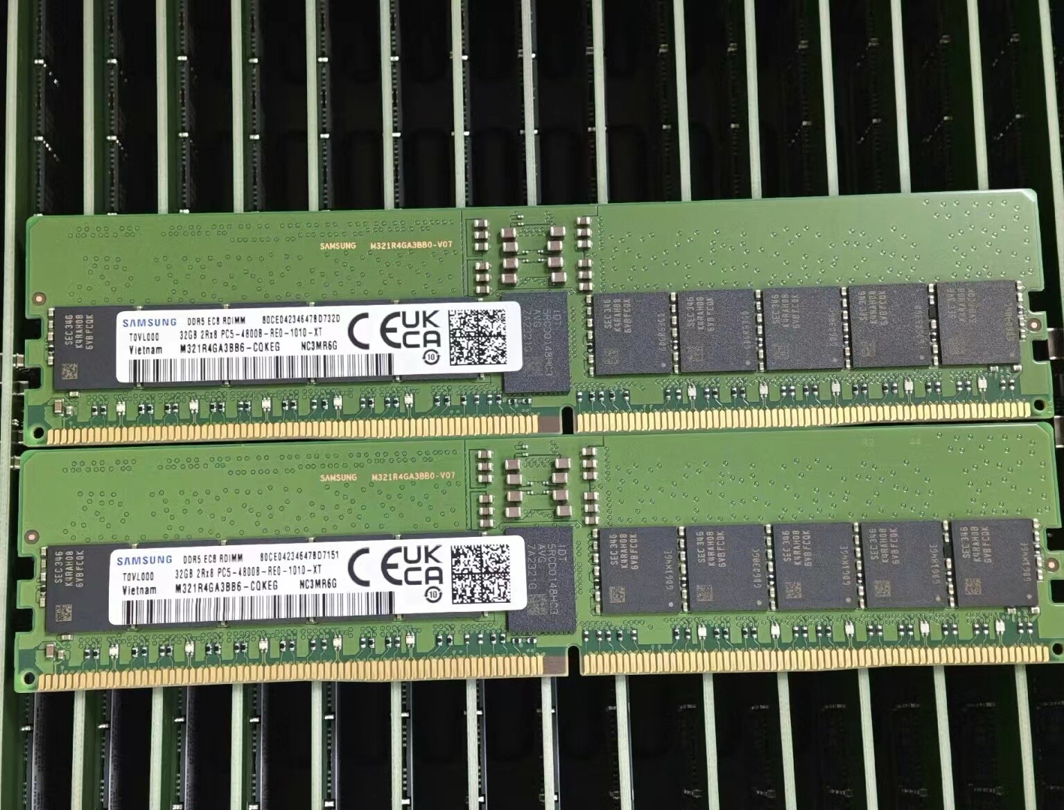 メモリー SAMSUNG DDR5 ECC Unbuffered 32GB Samsung 32GB DDR5 4800MHz PC5-38400 CL40 UDIMM 2Rx8 Dual
