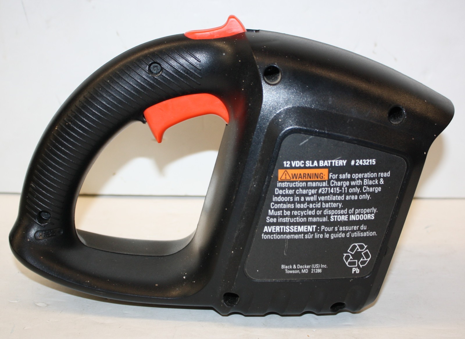 Black and Decker Cordless Power Pack 12 VDC SLA Battery #243215 with Charger