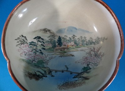 Marked Satsuma Japanese Meiji Period Scalloped Bowl 7 1/4