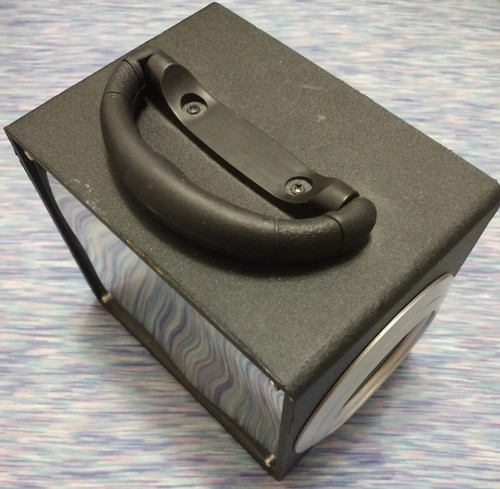 Vibe Sound Flashing LED Stereo Box: Color-Changing Speaker