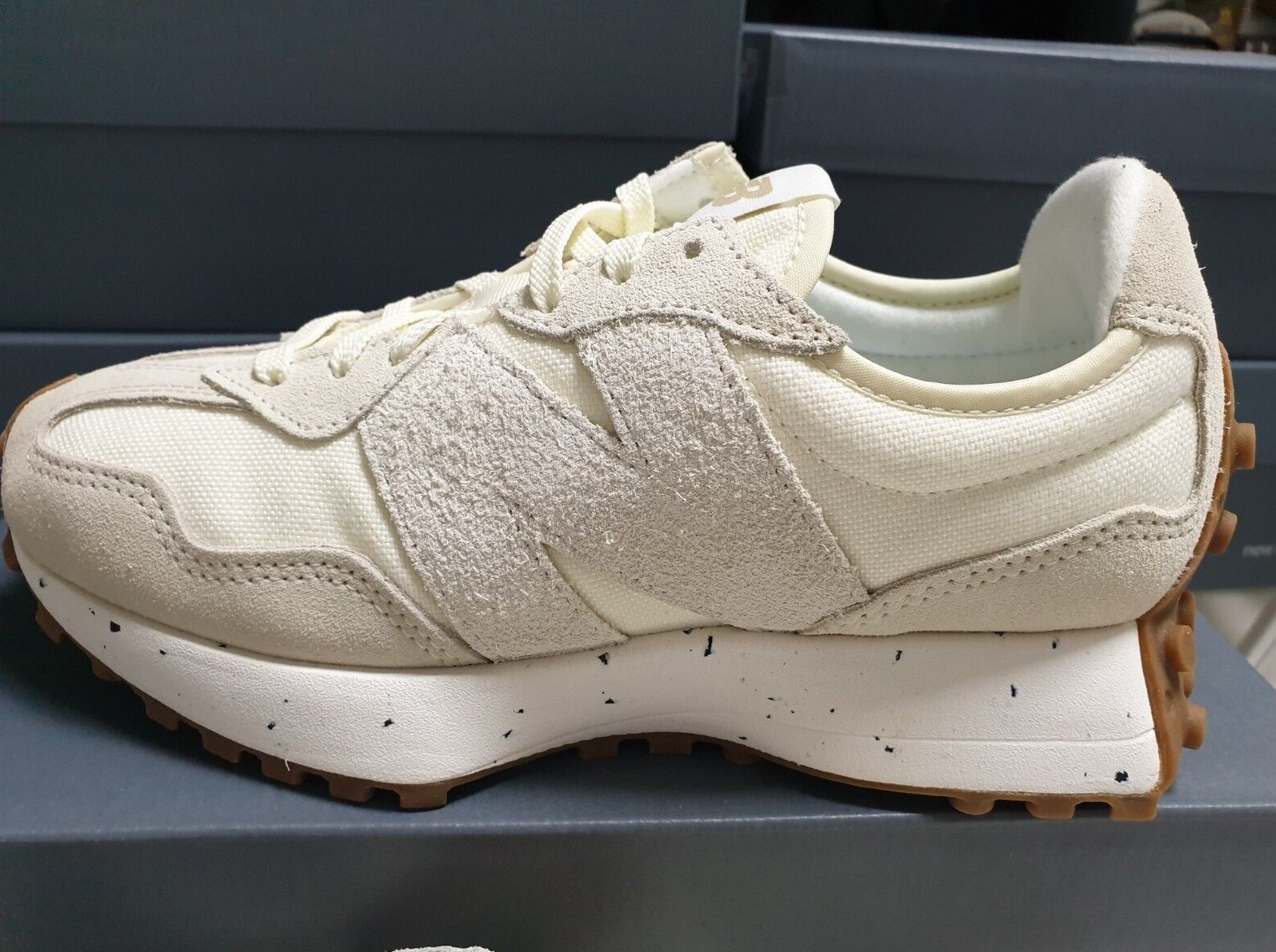 New Balance 327 Womens Sea Salt White Cream Lifestyle