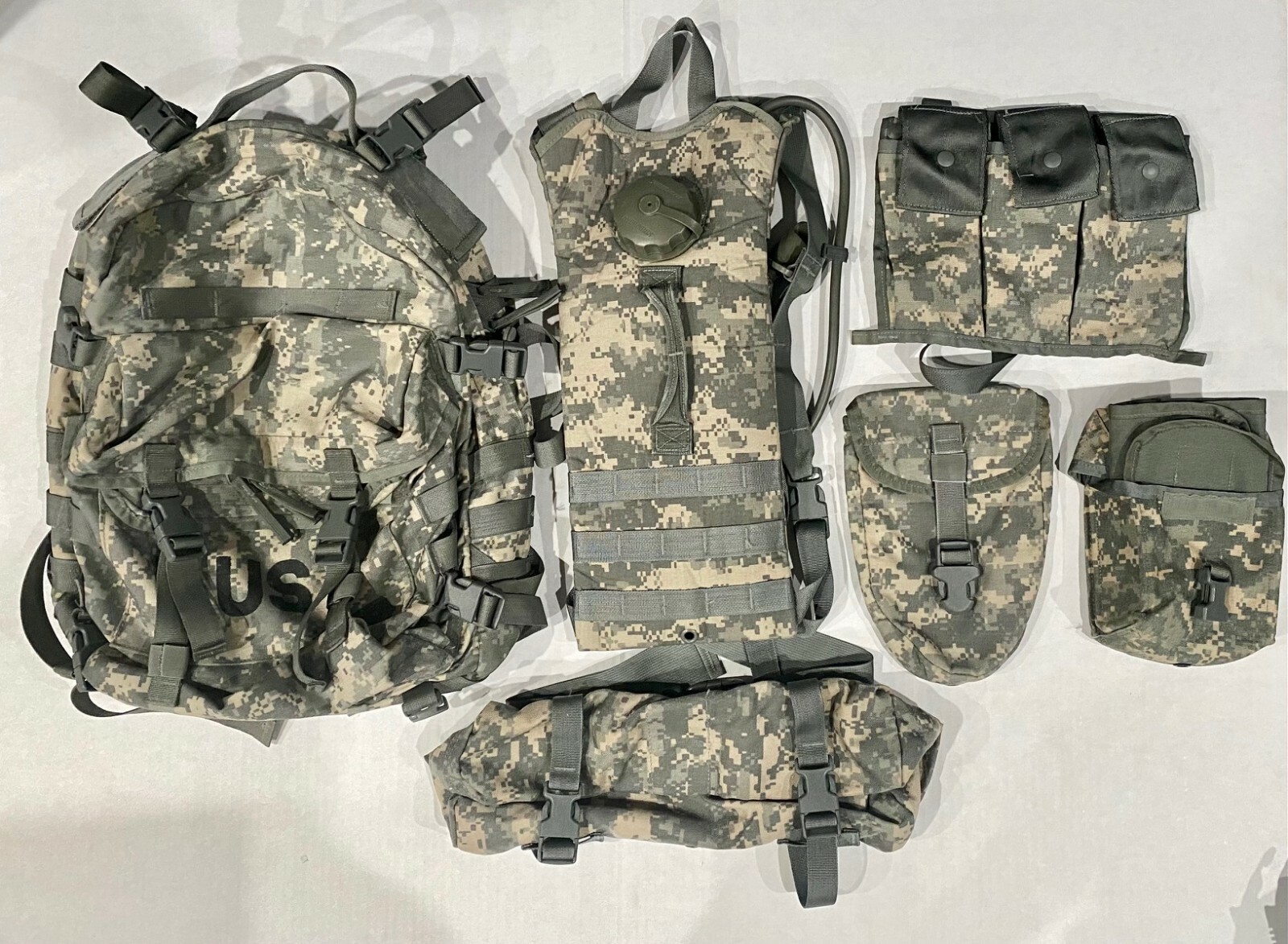 USGI MOLLE II Core Rifleman Kit Complete -   ACU 21 Pieces