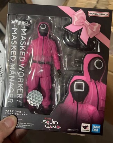 Bandai S.H.Figuarts Squid Game Masked Manager Worker Action