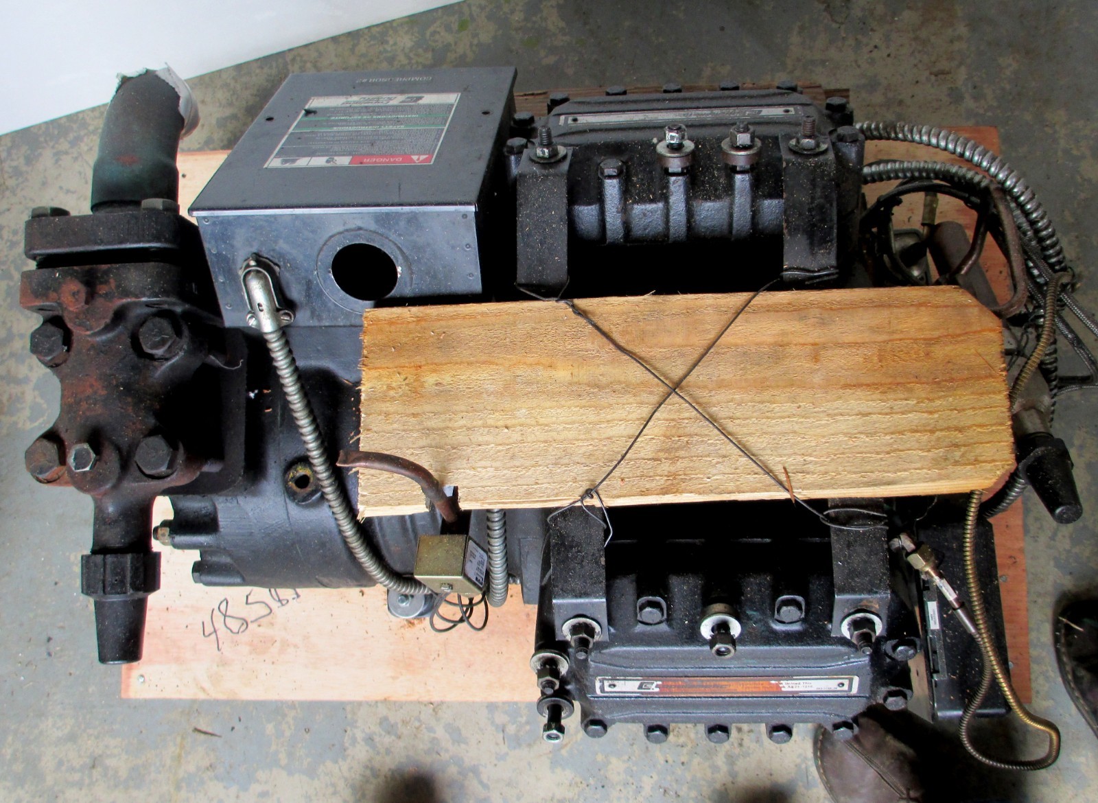 COPELAND 3-PHASE 460v DISCUS 22HP COMPRESSOR MODEL 4DT3-220E-TSK-800 #BB218V