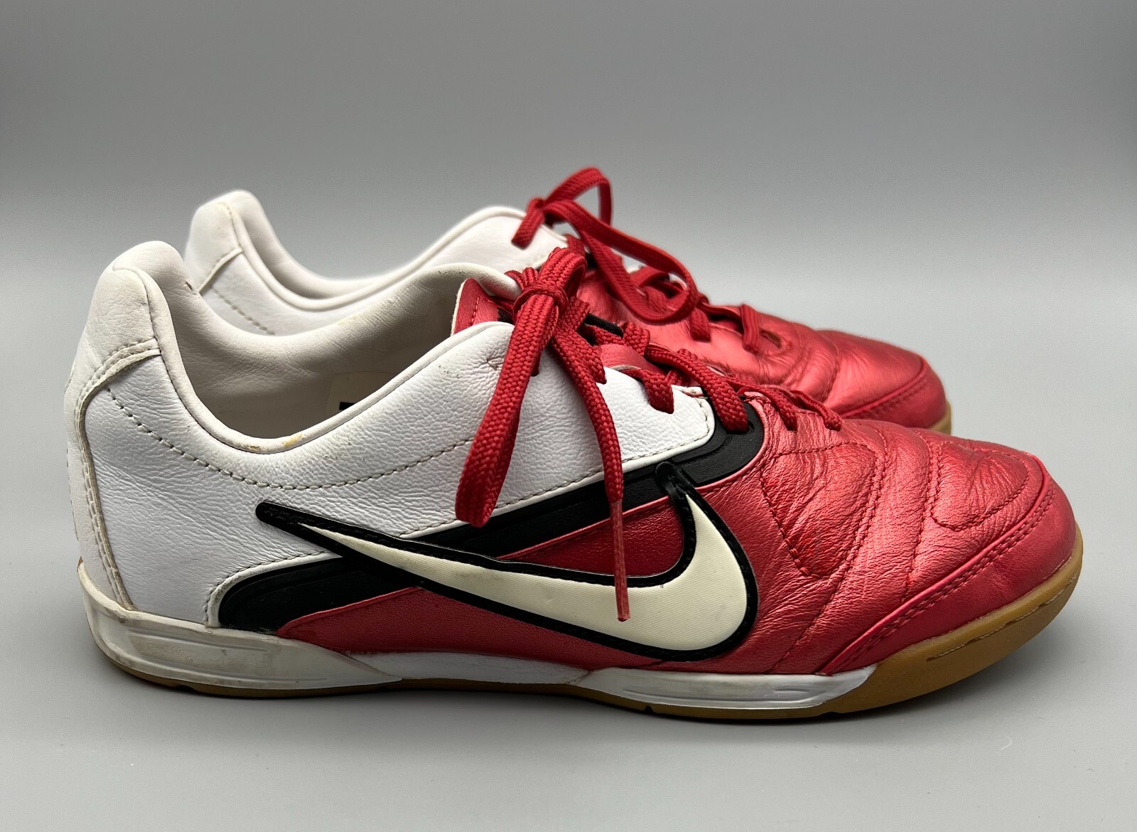 Nike CTR360 MAESTRI IC Libretto Leather Red White 4Y - Indoor Soccer | eBay