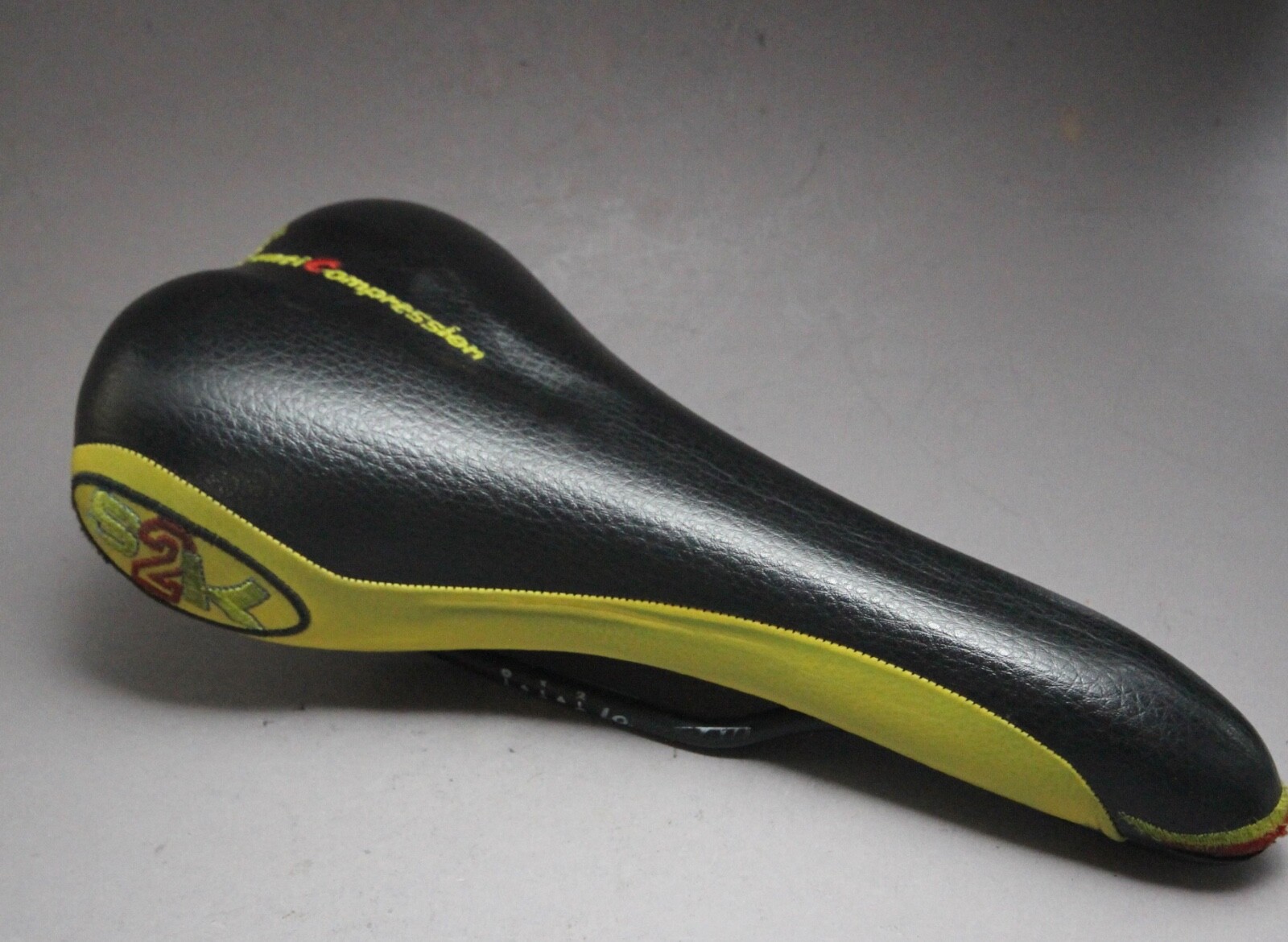 SELLE BASSANO COLNAGO MAPEl サドル Vintage 1996 Selle Bassano Vuelta COLNAGO Art Decor 90's
