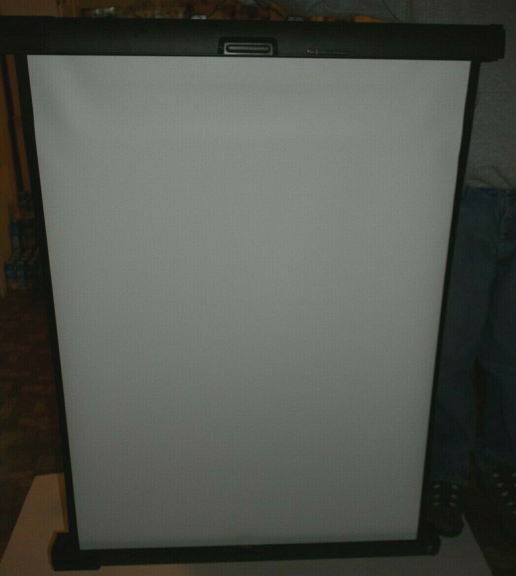 EPSON ES1000 Ultra Portable Tabletop Projector LCD 50