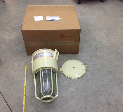 T&B Hazlux DHP40C04L-TGC-P2E Haz 3 Lighting Fixture MH 400W,120/208/240/277 NEW 