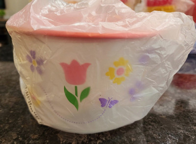 Tupperware Mother's Day One Touch Junior Snack Canister Pink Seal 4 Cups New