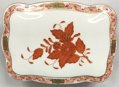 1980's HEREND HVNGARY Cover Dish Gold Leaf Trim Hand Painted 5 x4 1/2 x 1 1/2 