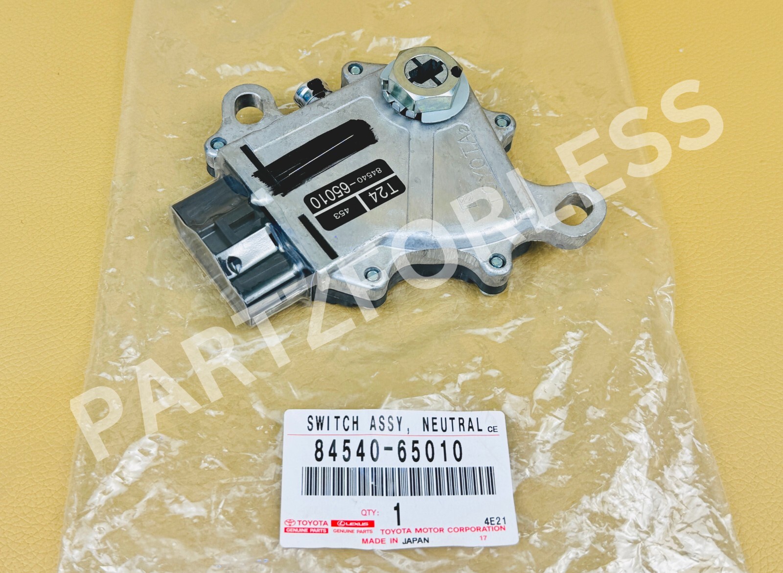 その他 mumenraidar.s1026 84540-65010 TOYOTA GENUINE SWITCH ASSY, NEUTRAL START