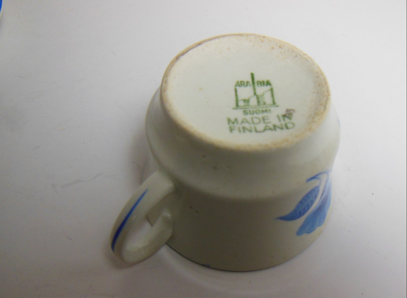 Arabia Finland Soumi White w/ Blue Flowers