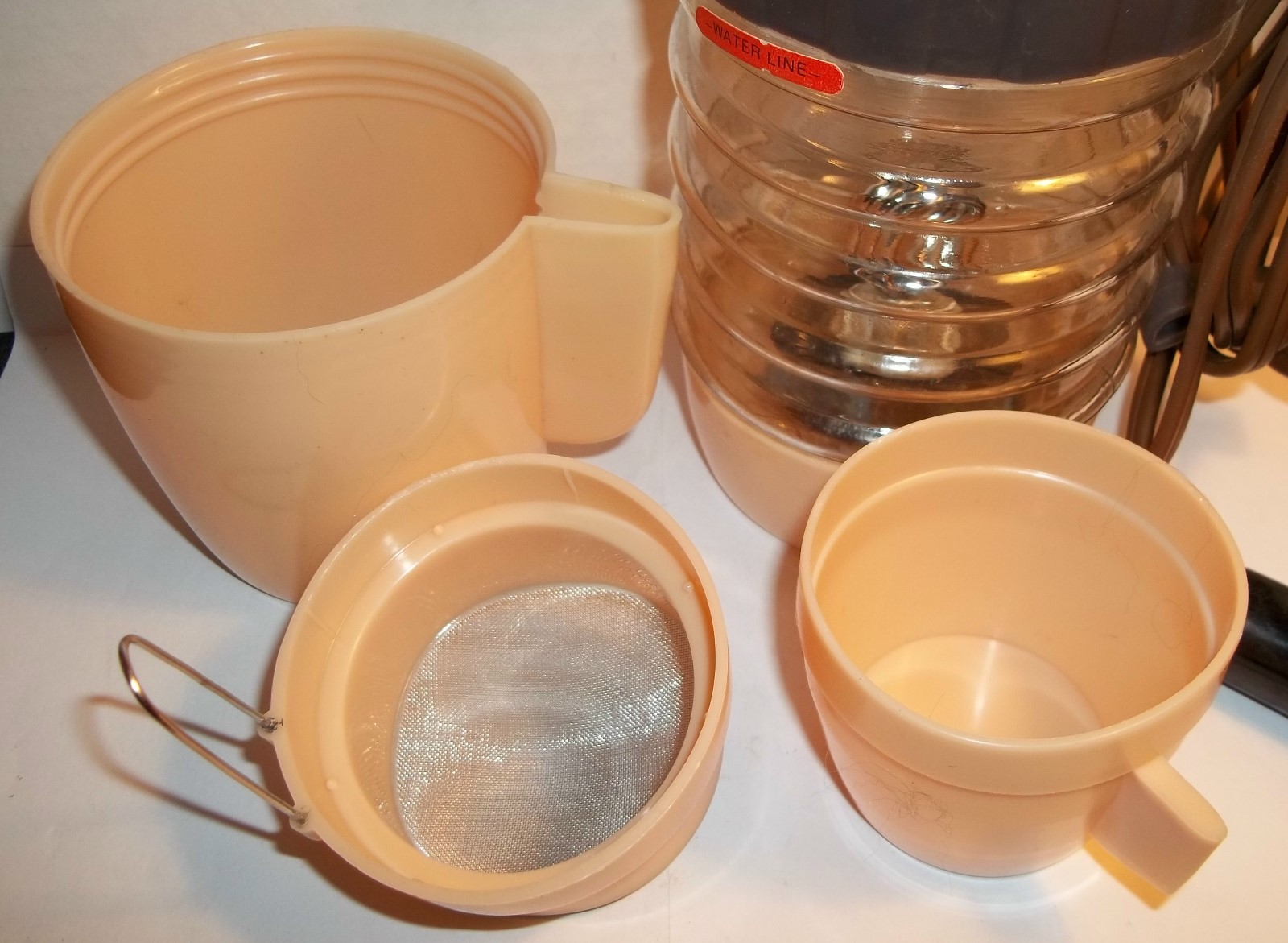 Vintage Fast Perk Auto Coffee Maker. Complete with the box (1972)