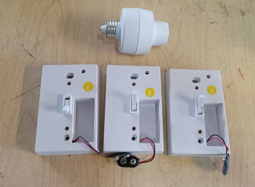 Lot Of 3 Battery Operated Remote Toggle Switch & 1 Controlled Bulb Socket CH. E