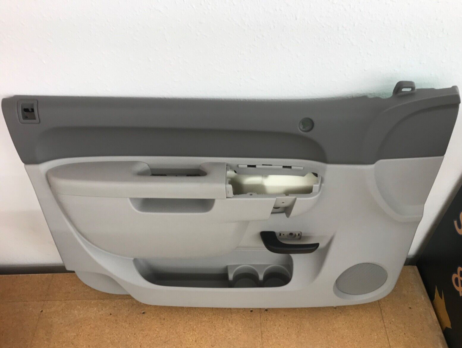 2010-2014 GM Front Door Panel Driver Side Titanium Dark/LT 2010-2014 GM Front Door Panel Driver Side Titanium Dark/LT