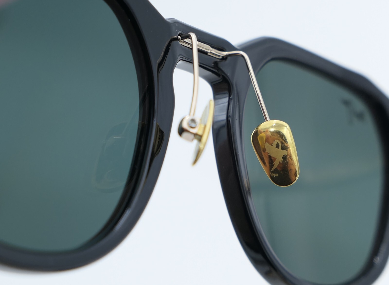 Pre-owned Maui Jim Alika "the Arctic" Polarized Luxury Sunglasses 837-02 Black W/ Gold In Gray